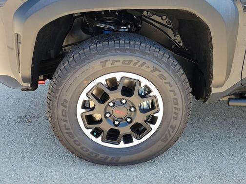 2025 Toyota Tacoma TRD Off Road