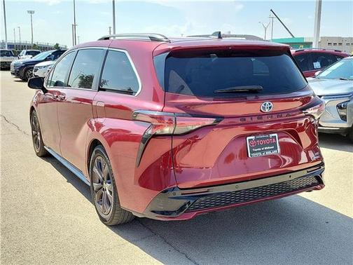 2021 Toyota Sienna XSE 7 Passenger