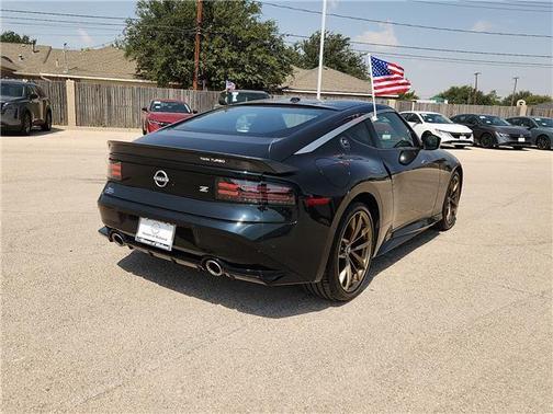 Dark Bluish Green Metallic 2026 Nissan Z performance