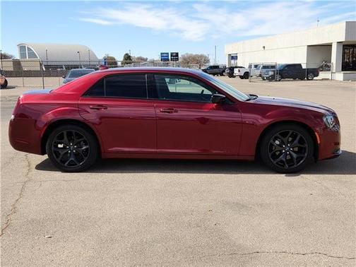 2023 Chrysler 300 Touring
