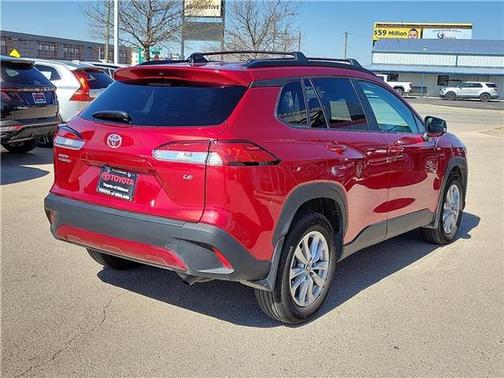 2025 Toyota Corolla Cross LE