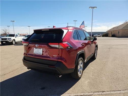 2020 Toyota RAV4 XLE