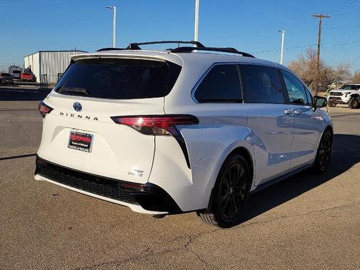 2023 Toyota Sienna XSE 7 Passenger