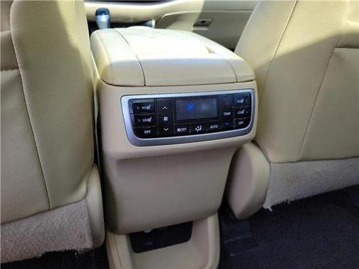 2016 Toyota Highlander Limited Platinum