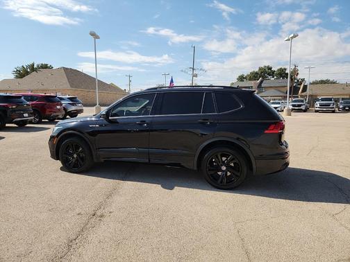 2024 Volkswagen Tiguan 2.0T SE R-Line Black