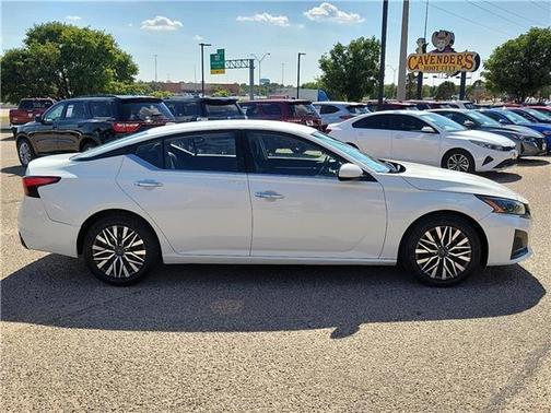 2023 Nissan Altima 2.5 SV