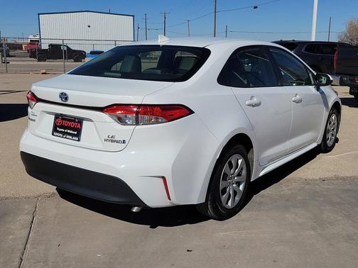 2024 Toyota Corolla Hybrid LE