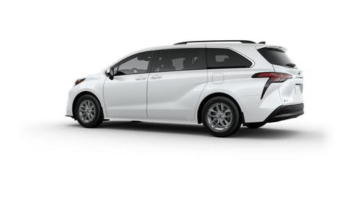 2025 Toyota Sienna LE