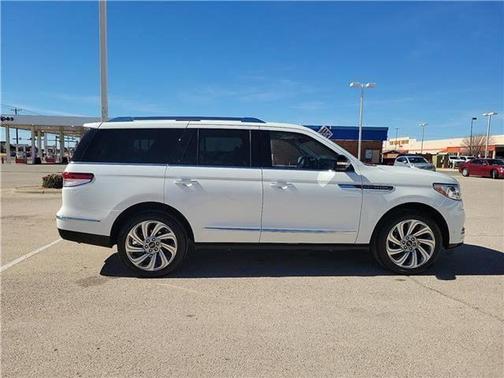 2023 Lincoln Navigator Reserve