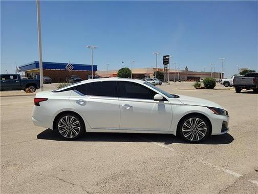 White 2024 Nissan Altima 2.5 SL