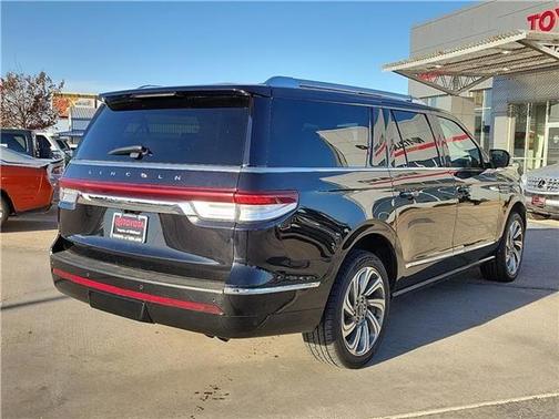 2023 Lincoln Navigator L Reserve