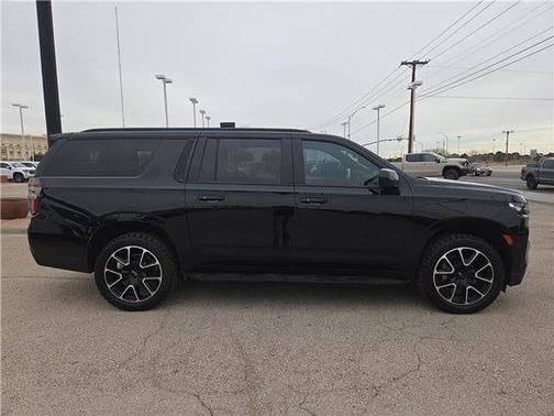 2023 Chevrolet Suburban RST