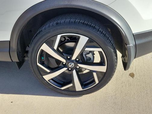 2022 Nissan Rogue Sport SL