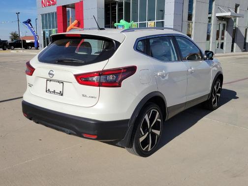 2022 Nissan Rogue Sport SL