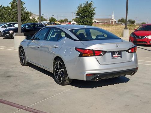 2024 Nissan Altima 2.5 SR