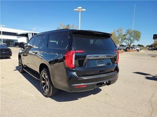 2023 GMC Yukon XL AT4