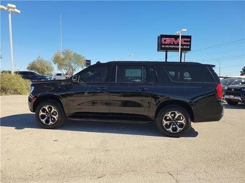 2023 GMC Yukon XL AT4