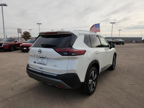 2023 Nissan Rogue SL