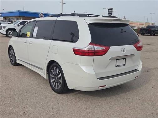 2019 Toyota Sienna Limited Premium