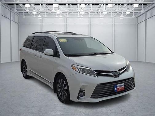2019 Toyota Sienna Limited Premium