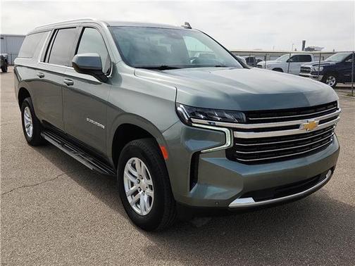 2024 Chevrolet Suburban LT