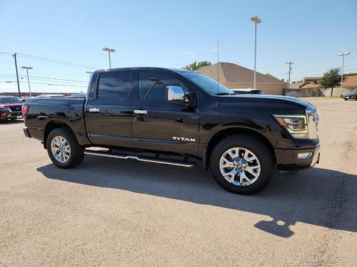 2021 Nissan Titan SL