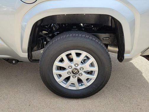 2025 Toyota Tacoma SR5