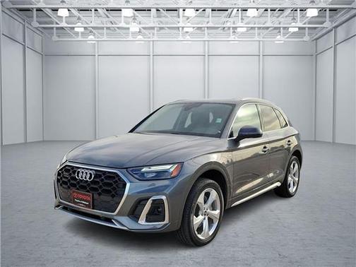 2024 Audi Q5 45 S line quattro Premium