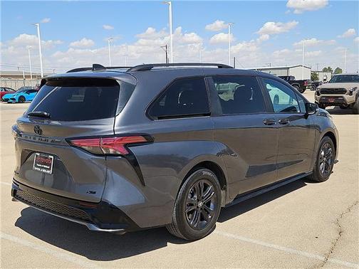 Magnetic Gray Metallic 2025 Toyota Sienna XSE 7 Passenger