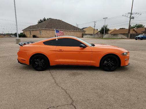 2021 Ford Mustang EcoBoost
