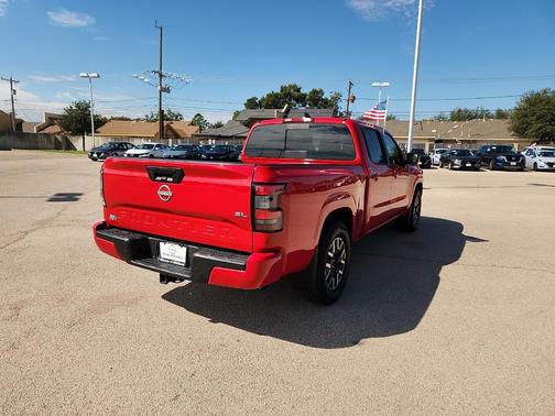 2025 Nissan Frontier SL