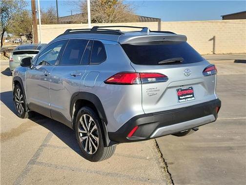 2024 Toyota Corolla Cross XLE