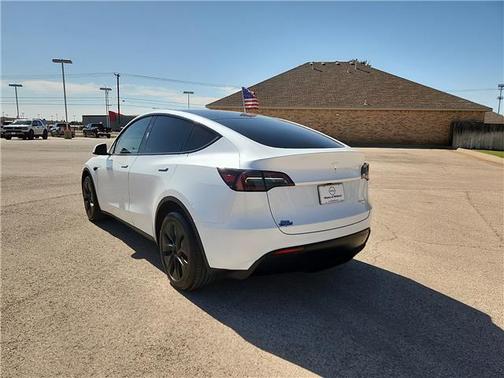Pearl White Multi 2025 Tesla Model Y Long Range