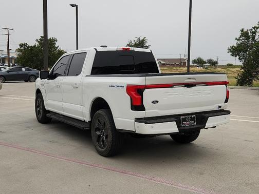 2023 Ford F-150 Lightning LARIAT