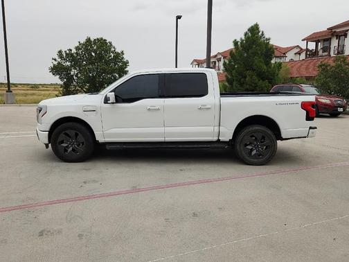 2023 Ford F-150 Lightning LARIAT
