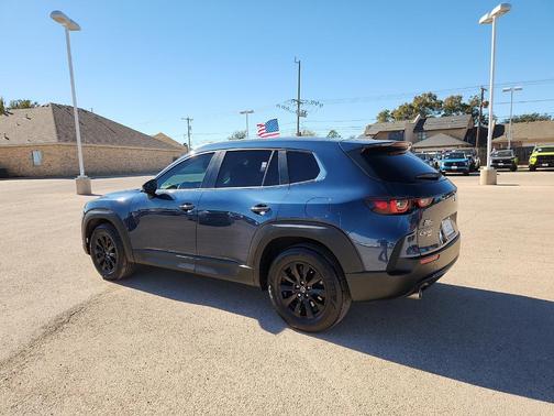 2025 Mazda CX-50 Select