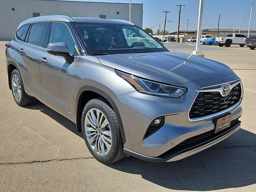 Metal 2026 Toyota Highlander Hybrid Platinum