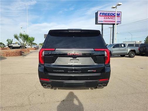 Onyx Black 2026 GMC Yukon AT4 Ultimate