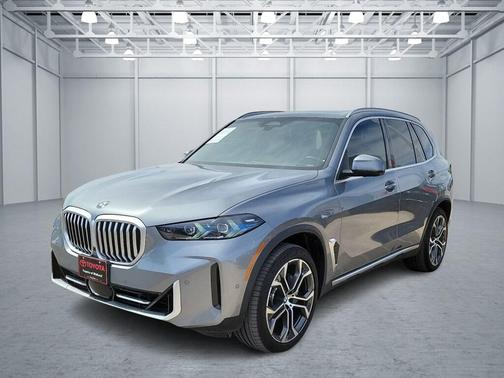 Skyscraper Gray Metallic 2026 BMW X5 sDrive40i