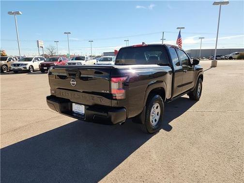 2022 Nissan Frontier S