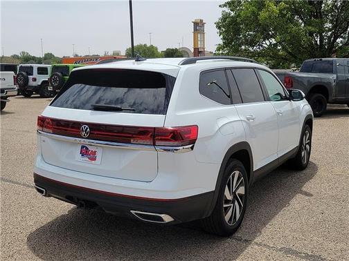 Pure White 2025 Volkswagen Atlas 2.0T SE w/Technology