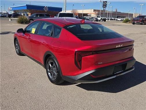 2025 Kia K4 IVT