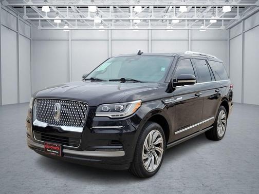 Infinite Black Metallic 2024 Lincoln Navigator Reserve