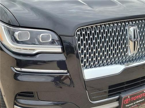 Infinite Black Metallic 2024 Lincoln Navigator Reserve