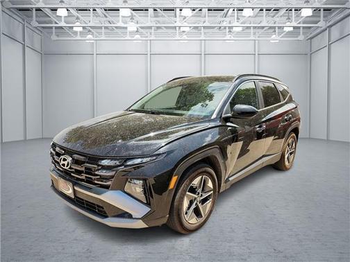 Black 2025 Hyundai TUCSON SEL