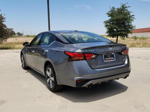 2022 Nissan Altima 2.5 SL