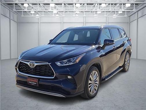 2022 Toyota Highlander Platinum