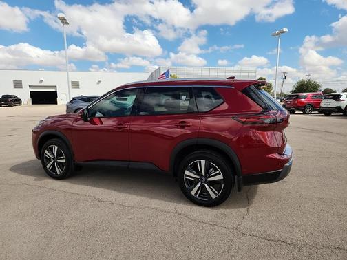 2024 Nissan Rogue SL