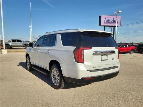 2023 GMC Yukon SLT