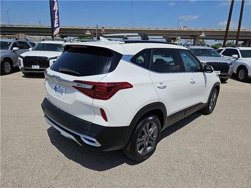 2023 Kia Seltos S